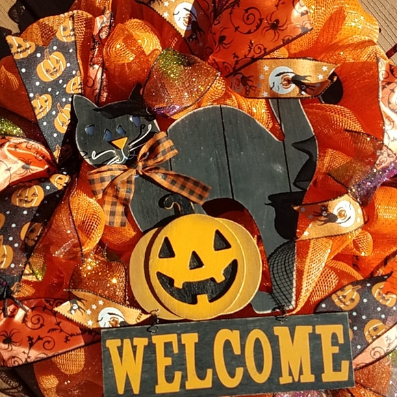 BLACK CAT 🐈 HALLOWEEN 🎃 DECO MESH WREATH - Picture 2 of 4